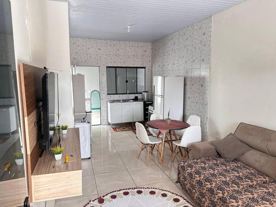 Casa Bem Localizado Em